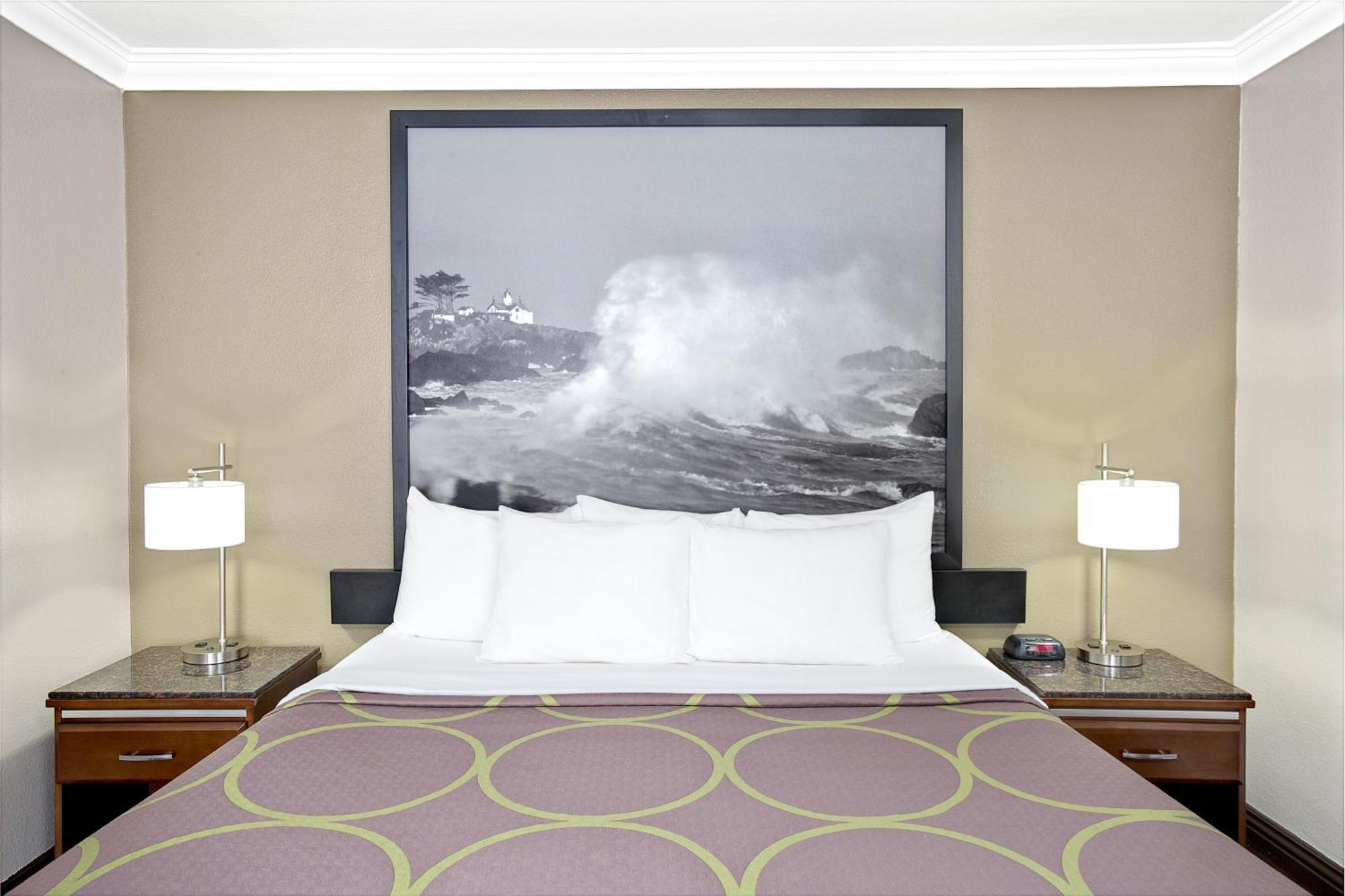 Super 8 By Wyndham Los Angeles-Culver City Area — Fotos 1